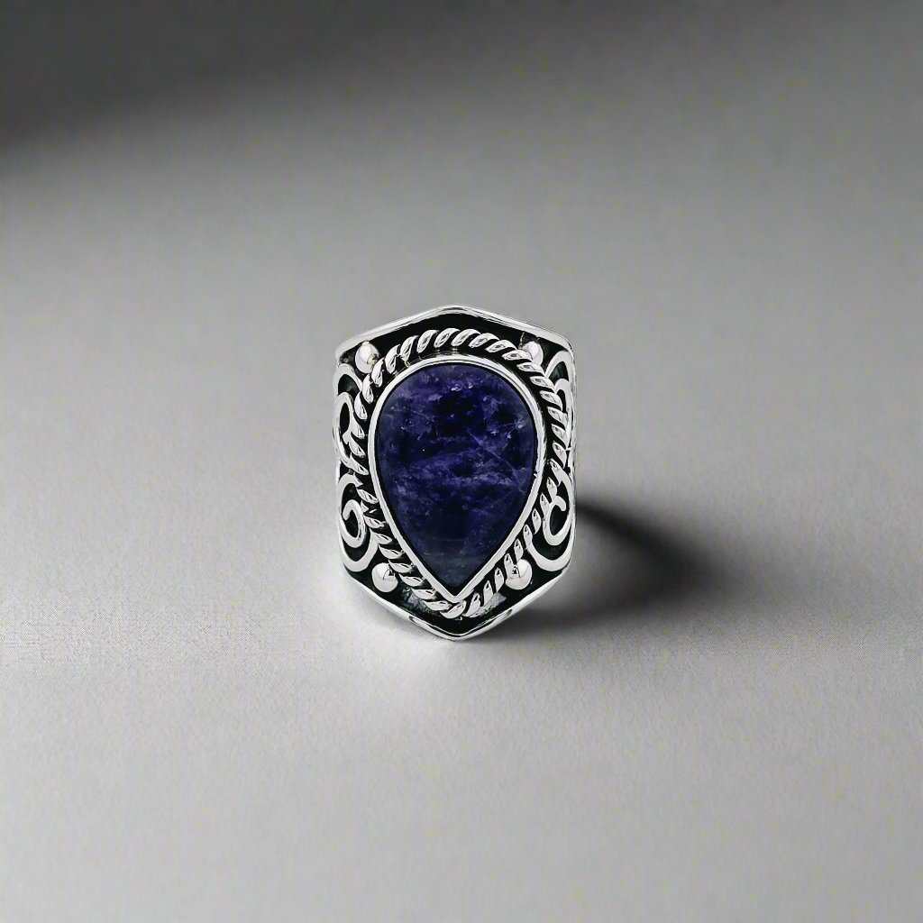 Amatista Silver Ring