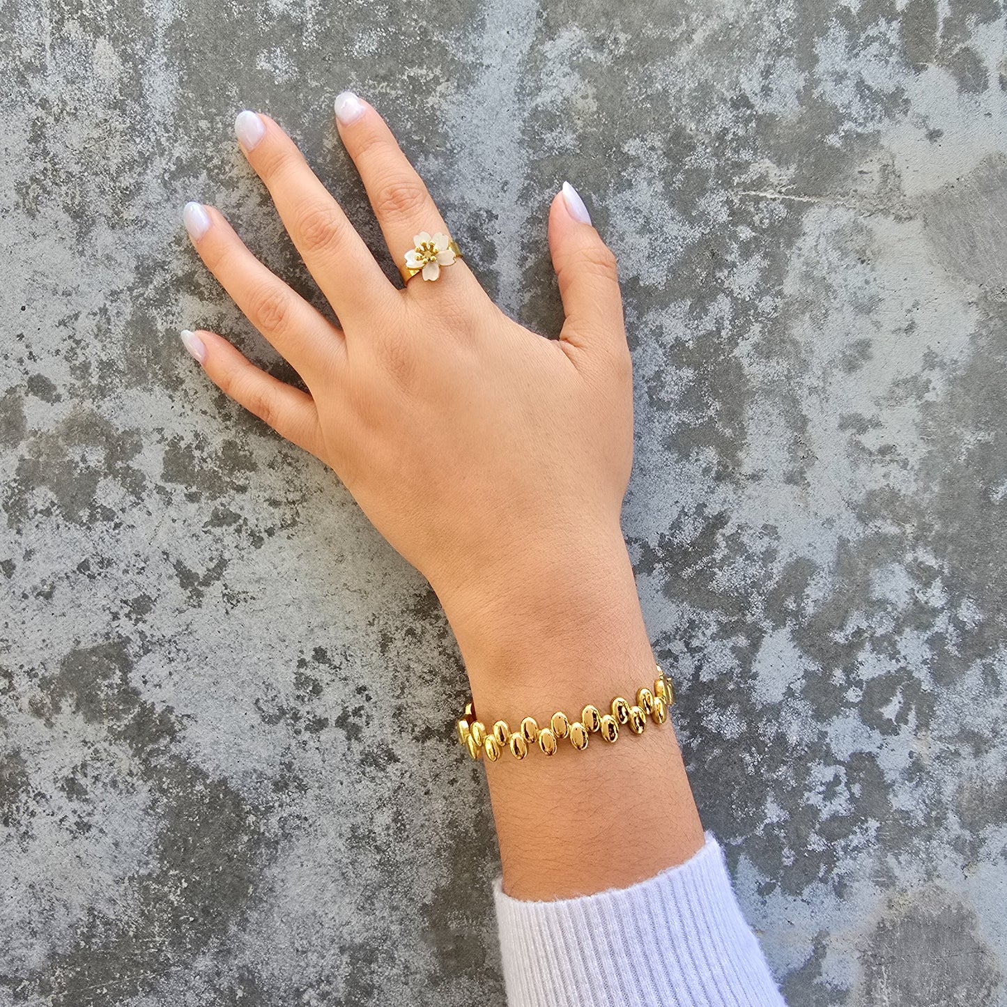 Sequins - Gold Ovals Bracelet