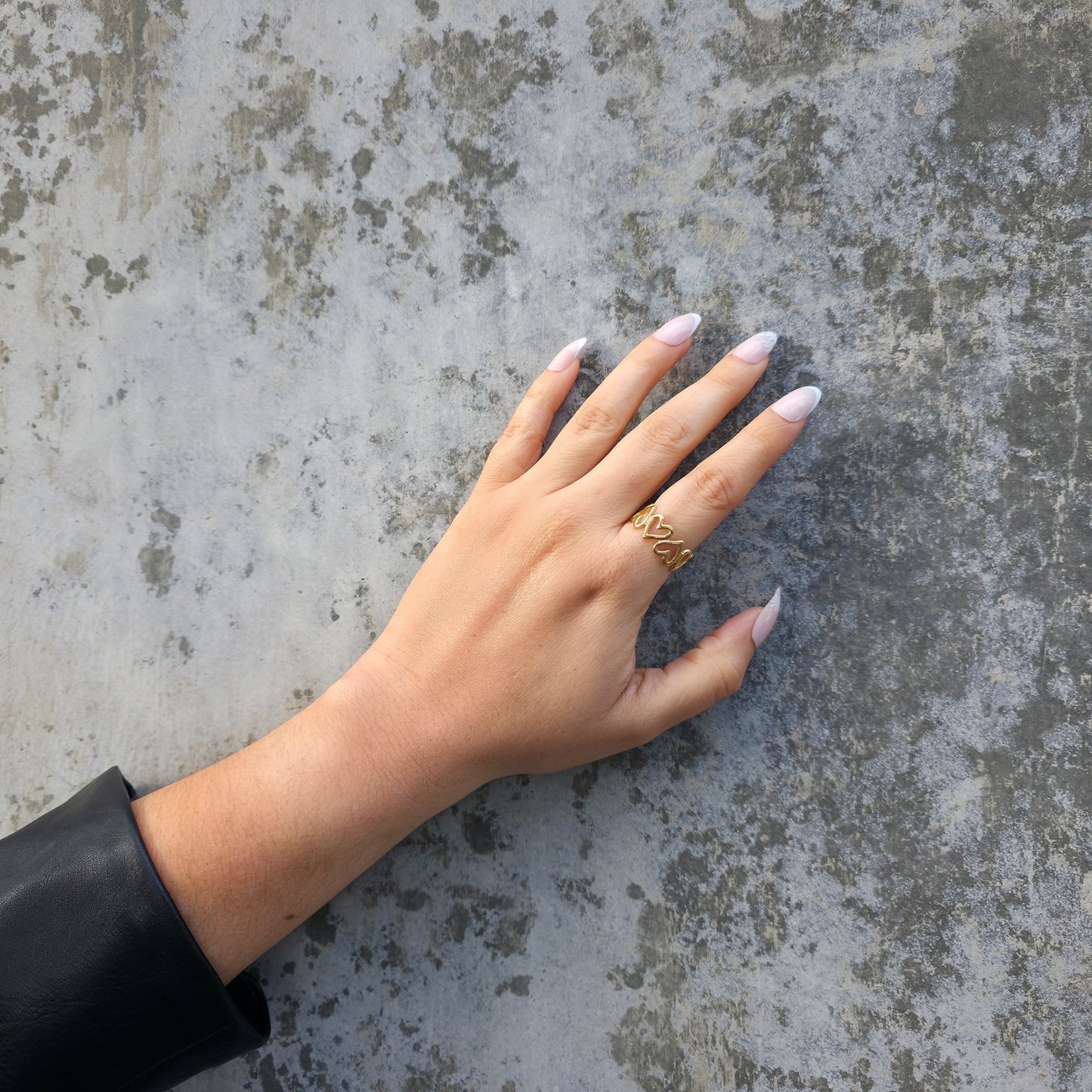 Amour - Gold Cuff Ring