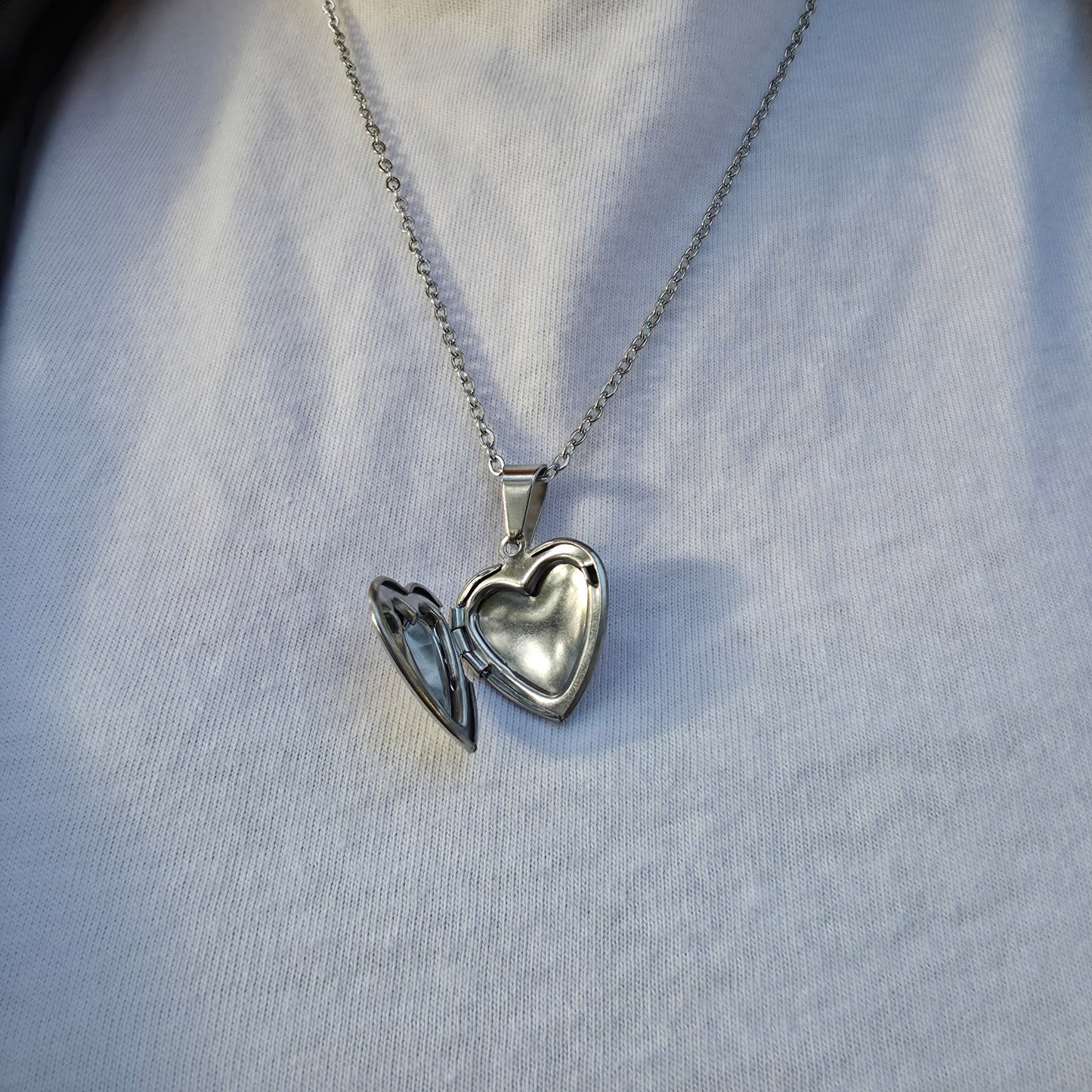 Amore - Gold Heart Locket Necklace