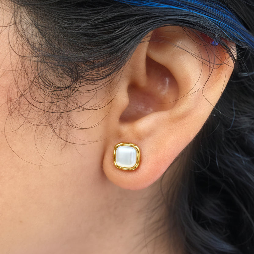 Even - Gold & Pearl Earrings