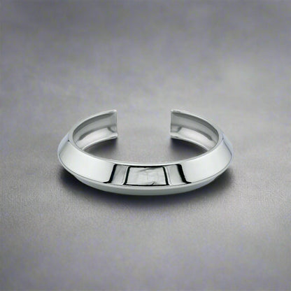 Liza - Retro Geometric Stainless Steel Cuff Bracelet