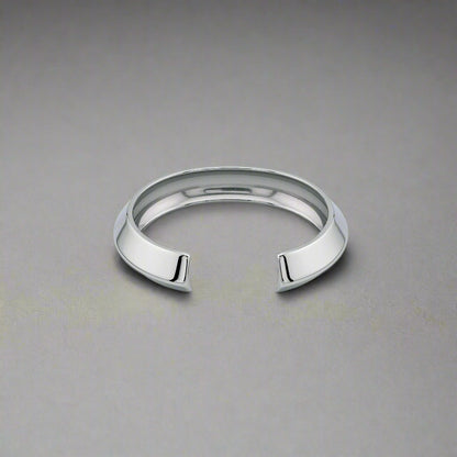 Liza - Retro Geometric Stainless Steel Cuff Bracelet
