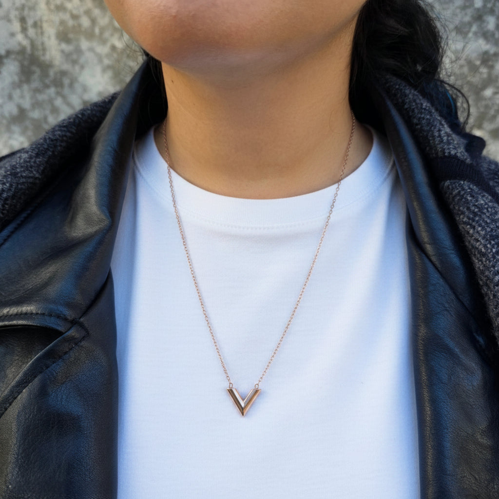 Arrow Rose -  Rose Gold Necklace